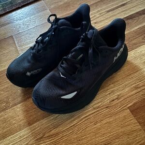 Hoka One One Clifton 9 Gore Tex